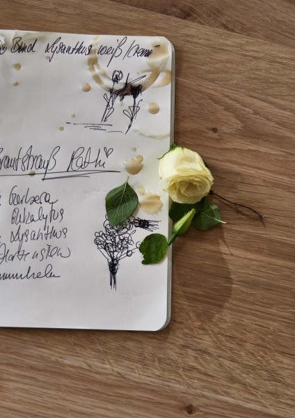 Esstisch Extreme Concept 4 You in Wildeiche massiv