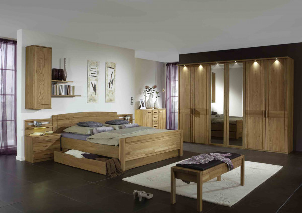 Schlafzimmer Münster mit Bettschubladen Eiche teilmassiv