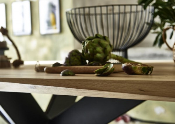 Esstisch Extreme Concept 4 You in Wildeiche massiv