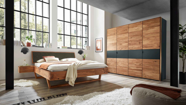 Schlafzimmer 620 in Wildeiche geölt