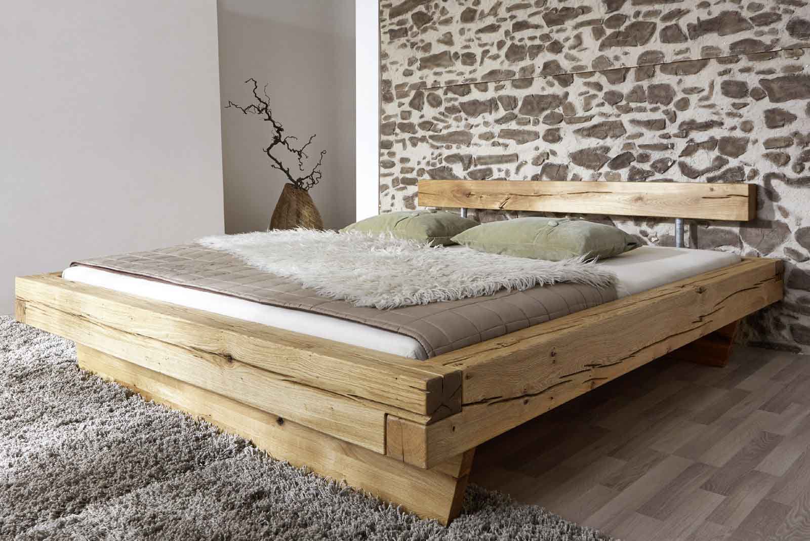 Самодельная кровать из дерева. Кровать из массива дерева лофт 200на200. Кровати из массива дерева в стиле лофт. Кровать из бруса 200х200 в стиле лофт. Кровать из бруса в стиле лофт.