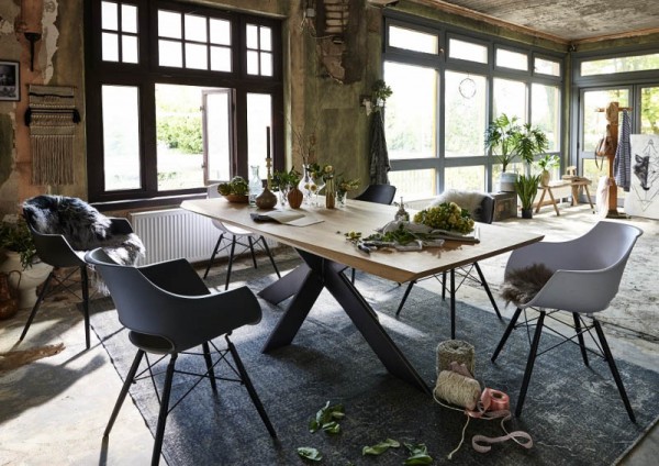 Esstisch Extreme Concept 4 You in Wildeiche massiv