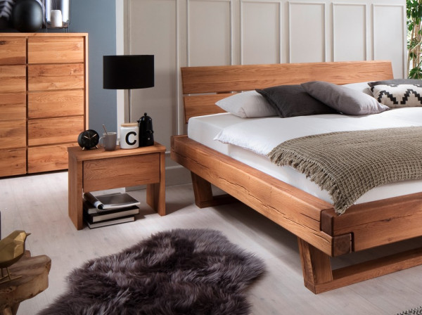 Schlafzimmer Unika 1 in Wildeiche geölt